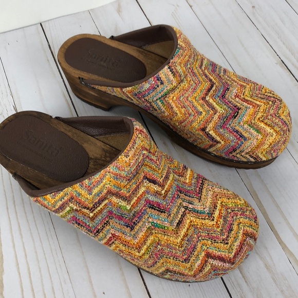 sanita fabric clogs